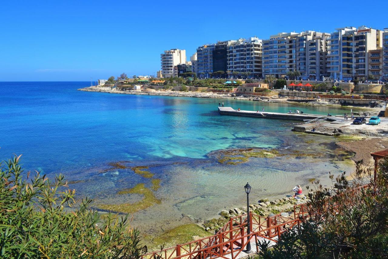 Picturesque Sliema Pad Steps From The Seafront Apartment Exterior photo